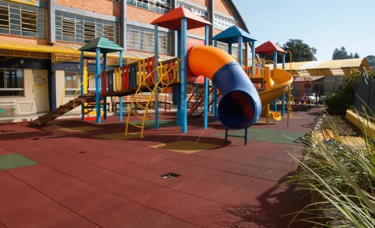 Estado bancará indenização para criança de 7 anos espancada por coleguinha na escola