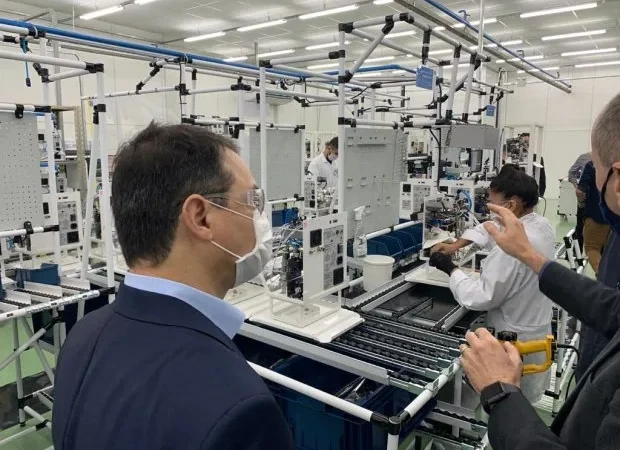 Governador visita WEG e destaca empreendedorismo e inovação dos catarinenses no enfrentamento à pandemia