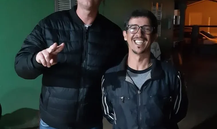 PP COM MDB DE VICE NA GAIVOTA