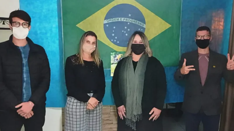 CONVENÇÕES DO PRTB E PSOL; NAS REDES SOCIAIS; E MAIS