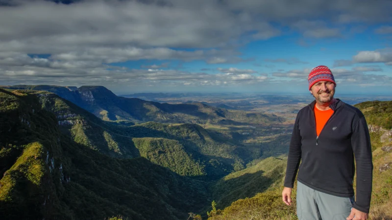 Renato Machado inicia novo projeto fotográfico de Cânions e Balões no Sul do país