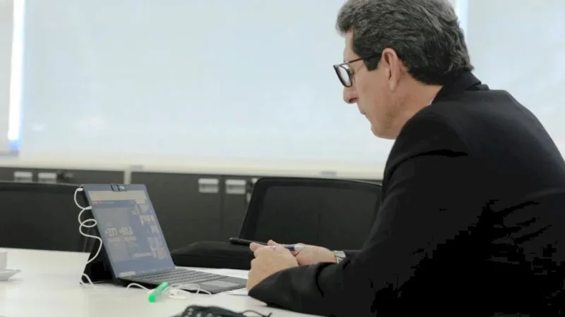 Secretário de Desenvolvimento apresenta indicadores do governo a empresários