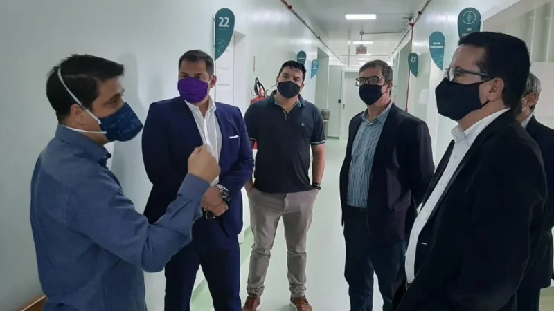 Hélio Costa visita Hospital de Praia Grande; missão deve percorrer cidades do sul catarinense