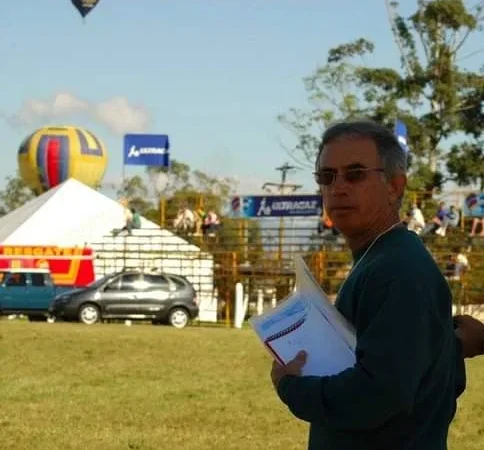 Morre radialista e locutor oficial do Festival de Balonismo, Nelson Peres