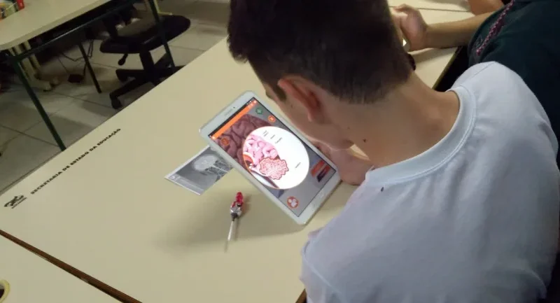 UFSC desenvolve projetos de realidade aumentada para escolas de ensino fundamental e médio