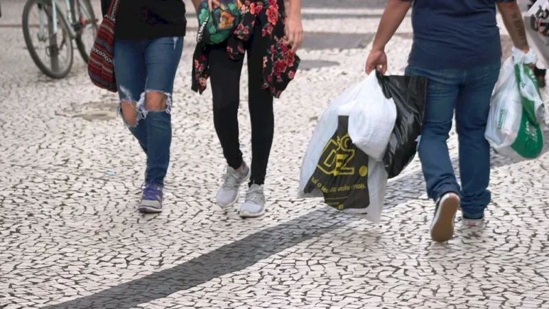 Economia de SC encolheu 14,2% no segundo trimestre, diz Facisc