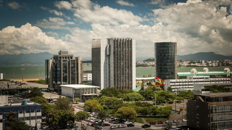 Jovem receberá indenização após adoecer por tomar água contaminada em unidade de saúde