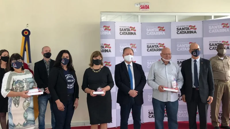 Governo entrega escola Maria Garcia Pessi reformada em Araranguá