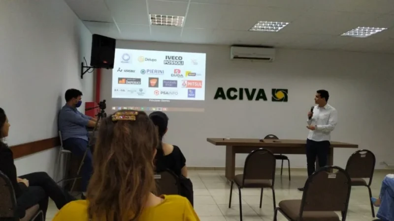 Núcleo feminino da Aciva promove palestra sobre vendas