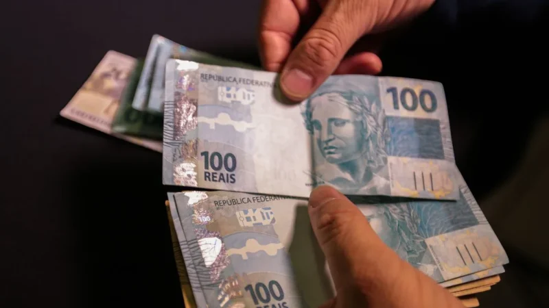Trabalhador com jornada reduzida deve receber 13º e férias integrais