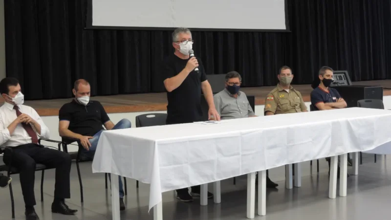 Prefeitura reúne segmentos para combater aumento dos casos de Covid em Turvo