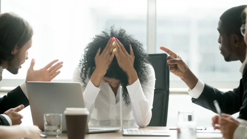 Estudo mostra que 76% das mulheres sofreram violência no trabalho