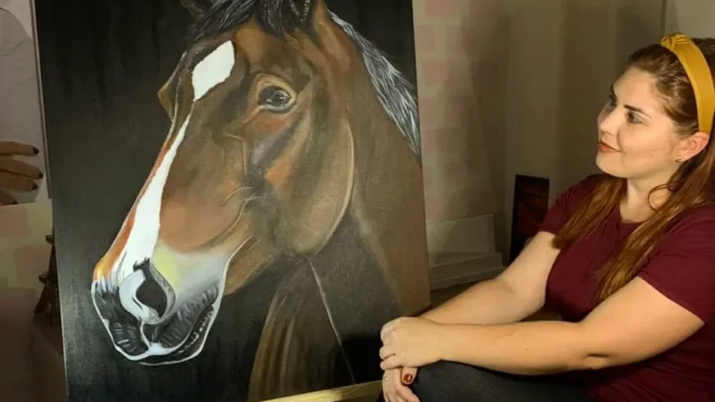 ARTISTA ARARANGUAENSE EXPÕE OBRAS DE FORMA GRATUITA