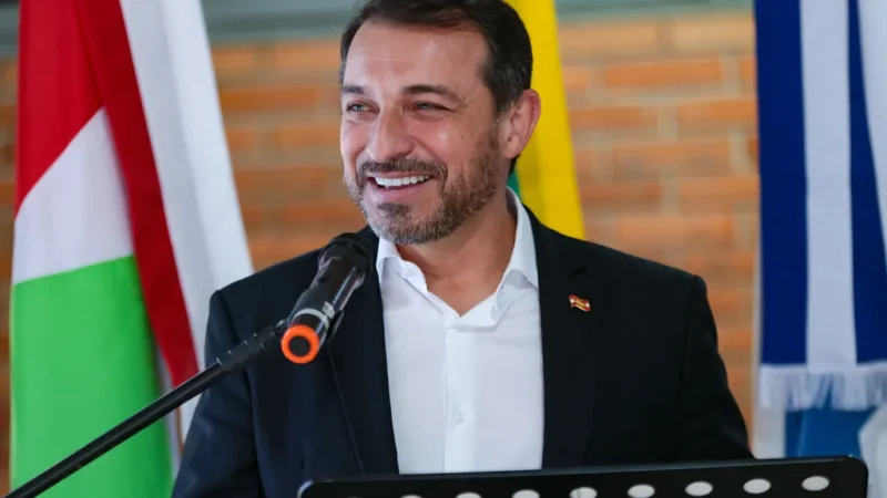 Coluna Pelo Estado: As novas pontes de Carlos Moisés no governo de SC