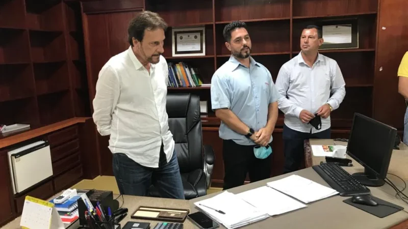 CORREÇÃO:  É PARA ARAPONGAS A PRIMEIRA O.S. DO GOVERNO CÉSAR E TANO