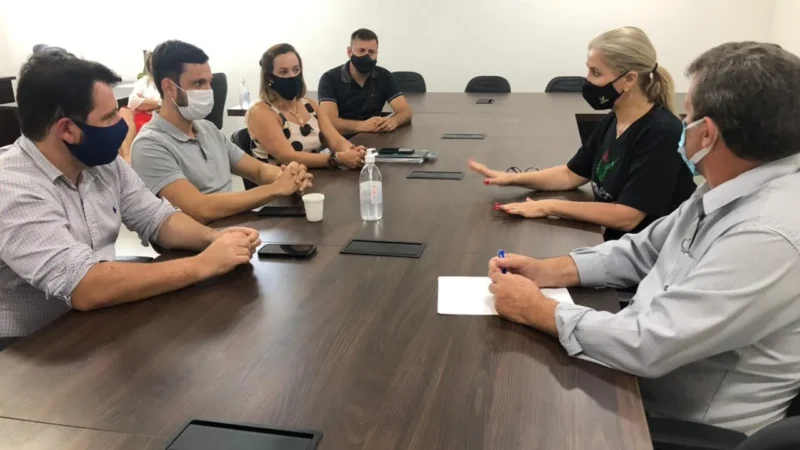 Reitora da Unesc visita o Extremo Sul em busca de novas parcerias