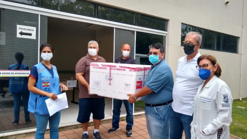 [ATUALIZADA] 1600 doses da vacina contra o Coronavírus chega a Araranguá