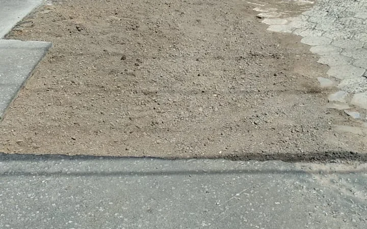 OPERAÇÃO TAPA BURACOS NO CENTRO DE ARARANGUÁ