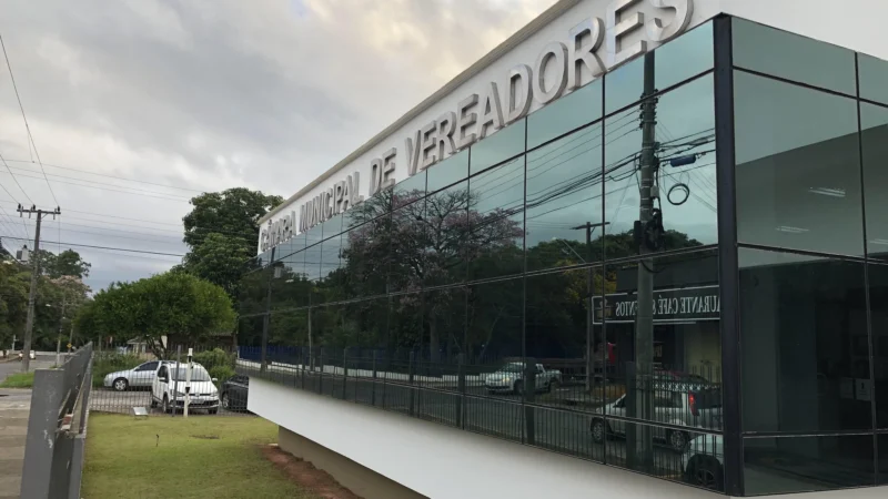 Câmara de Araranguá aprova abertura do comércio no feriado municipal