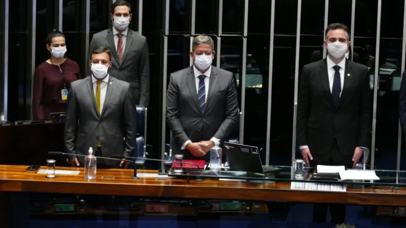 PEC emergencial é promulgada nesta segunda-feira (15)