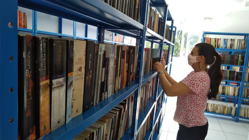 Biblioteca quer atrair novos leitores em mês do livro