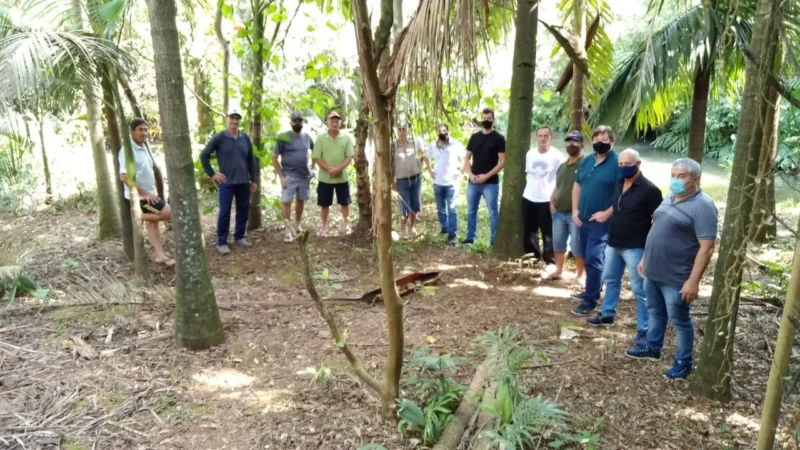 Comunidade e governo debatem obra para escoamento de águas