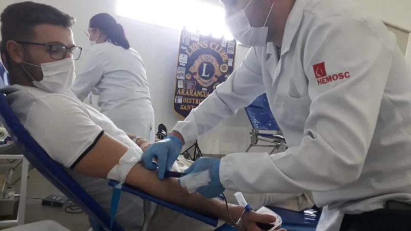 Hemosc e Lions promovem doação de sangue na Amesc