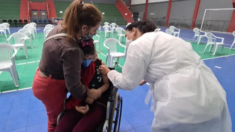 Sombrio: carinho das enfermeiras sombrienses reverte medo em proteção e alegria