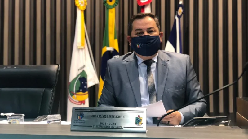 Jair Anastácio aprova moção de repúdio à Celesc