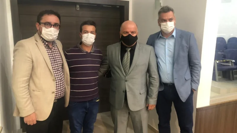 Ocupação de leitos de UTI Covid é de 100% no HRA