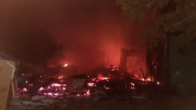 Segurança: Residência pega fogo em Passo de Torres