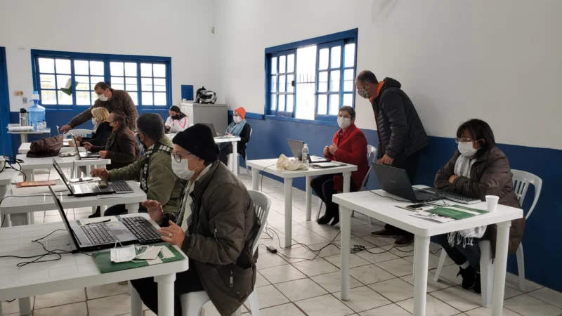 Curso de Inclusão Digital é realizado no Arroio
