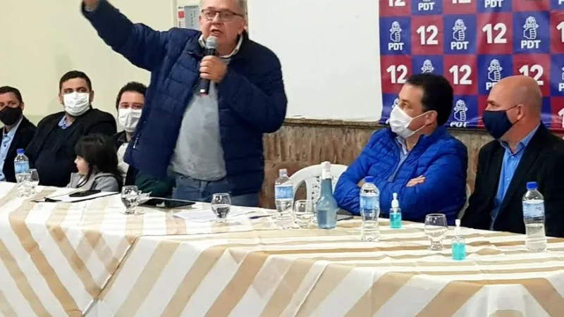 Coruja no encontro regional do PDT que lança Diego Pires a federal