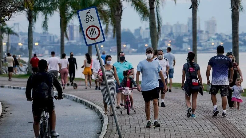 Matriz de risco da Covid terá mudanças de critérios a partir deste sábado