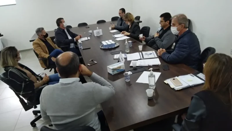 Presidente da FECAM visita AMESC