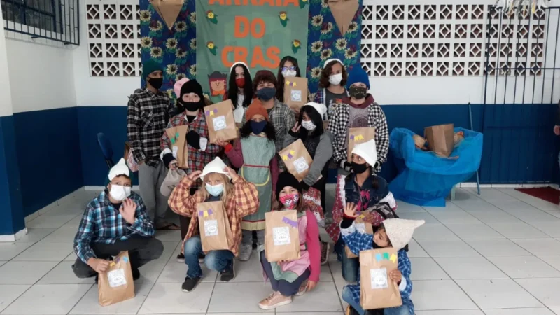 Crianças do SCFV de Araranguá recebem festa julina