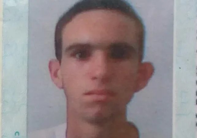 Jovem desaparece e família pede ajuda para encontrá-lo