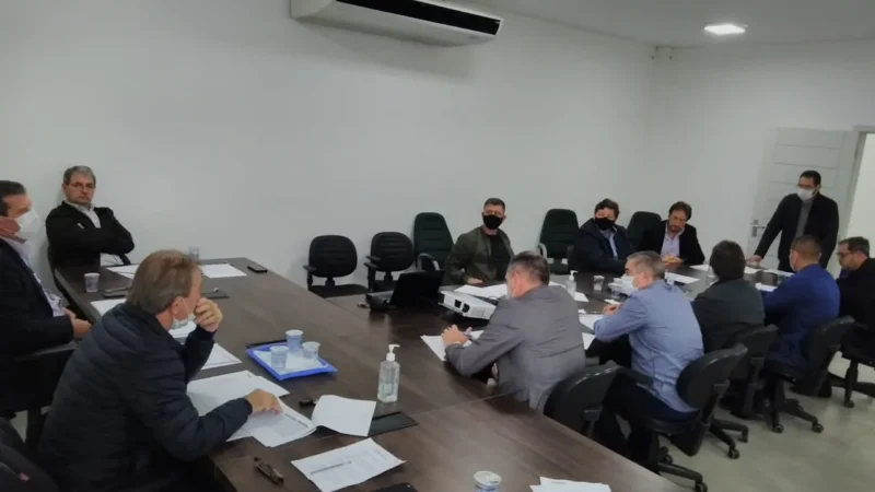 Prefeitos analisam mudança no Movimento Econômico