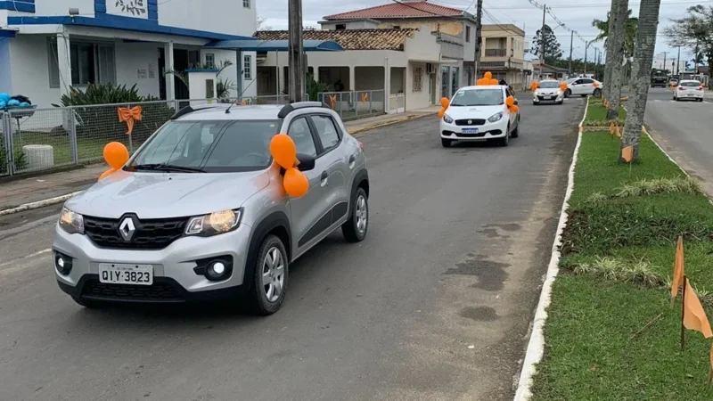 APAE de Maracajá realiza carreata do ‘Agosto Laranja’