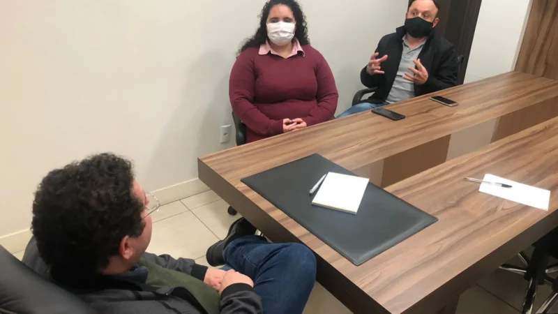 Vereador Nelson Soares se reúne com estudantes para debater paralisação do curso de medicina
