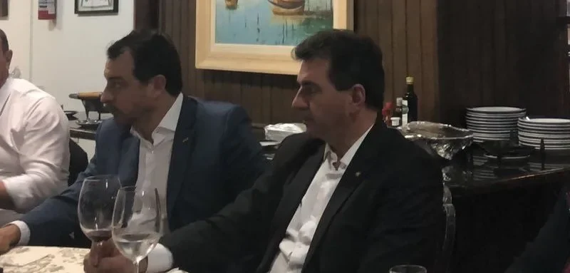 PP, A VERSÃO BARRIGA VERDE DO KRAMER X KRAMER; CARDÁPIO DO JANTAR DO MDB COM MOISÉS;  REPUBLICANOS; PSB; E MAIS
