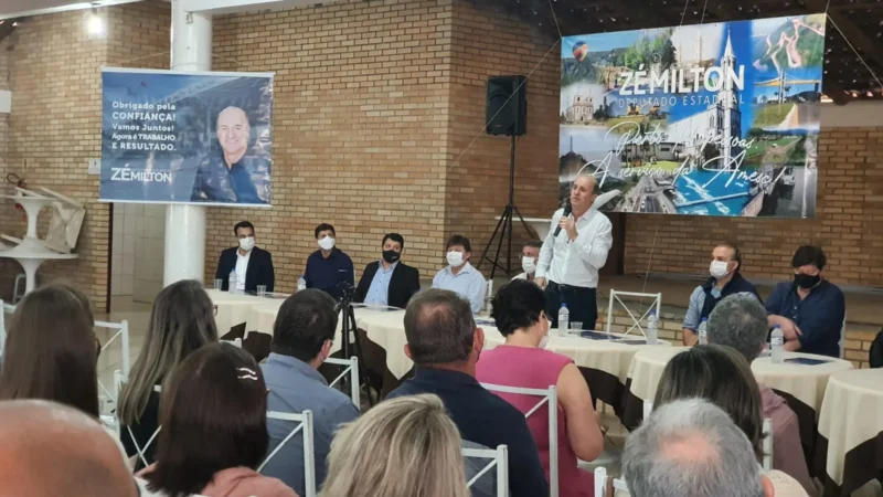 Governador Moisés destinou R$ 300 milhões a AMESC desde 2019; fusão DEM-PSL; e mais