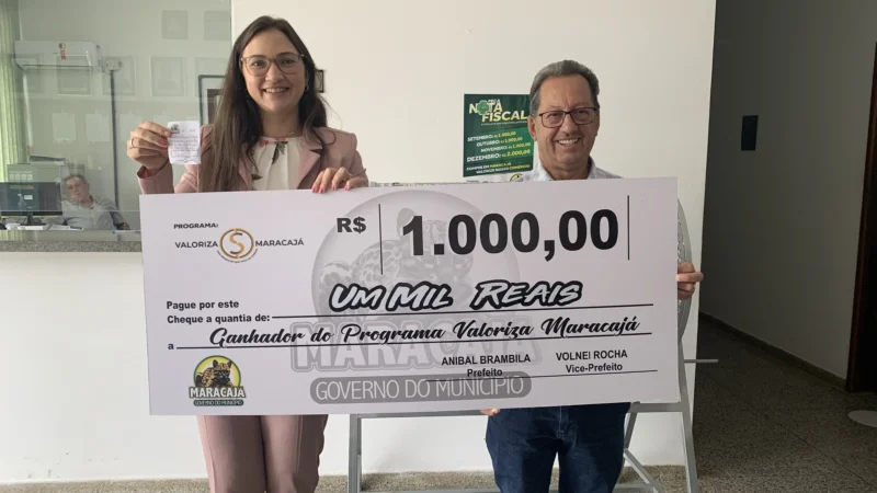 Valoriza Maracajá entrega segundo prêmio a moradora
