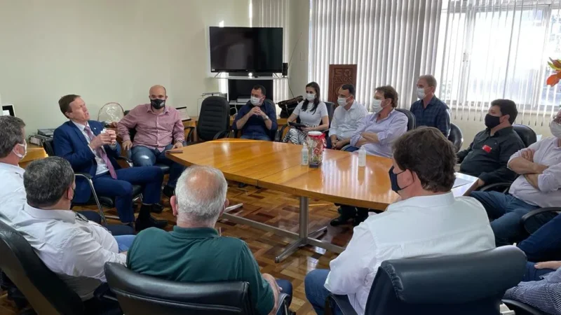 Reunião debate projeto da Interpraias em Florianópolis