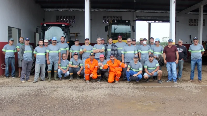Novos uniformes ajudam a identificar e proteger servidores de Jacinto