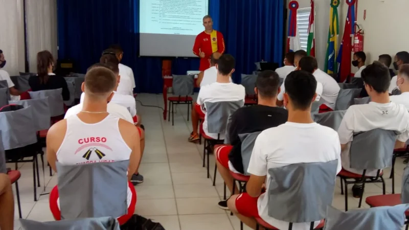 Começa curso de guarda-vidas em Balneário Gaivota