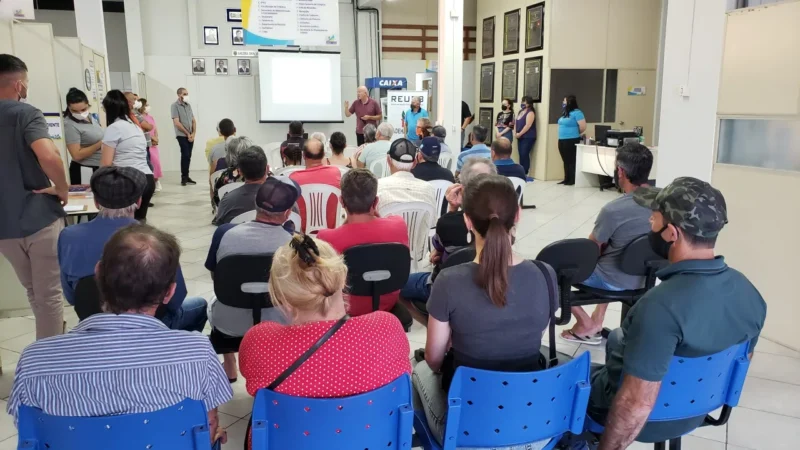Audiência reúne moradores do loteamento Esplanada sobre regularização fundiária