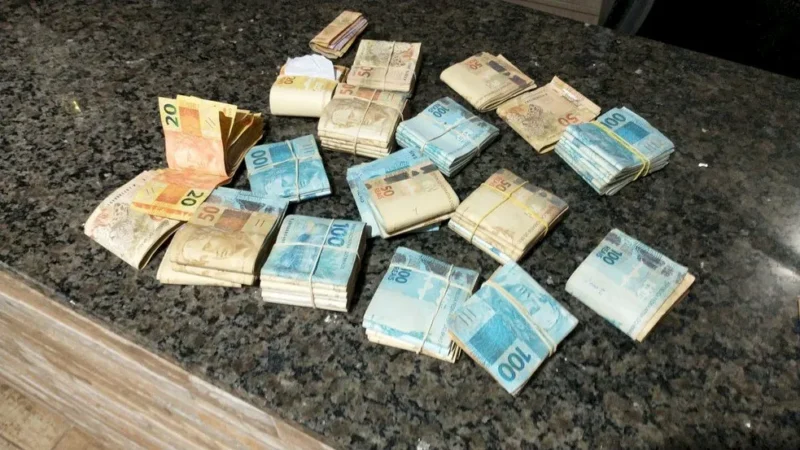 Quadrilha que aplicava ‘golpe dos nudes’ com perfis falsos de garotas é alvo da polícia de SC