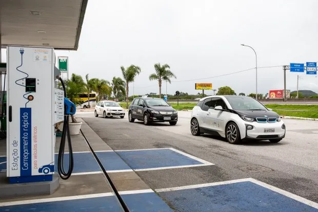 Grupo de trabalho promoverá ações sobre mobilidade de carros elétricos
