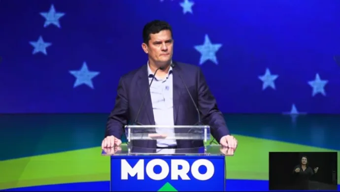 Medicina na UFSC; partidos de Araranguá miram 2024; cenários do PP; Moro no Podemos; e mais